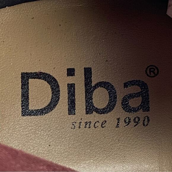 Diba NWT Sleek Booties Burgundy Red Leather Upper Buckle Side Zipper Size 7.5 - Picture 8 of 11